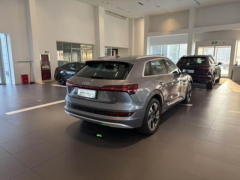 Audi e-tron 2019 55 quattro