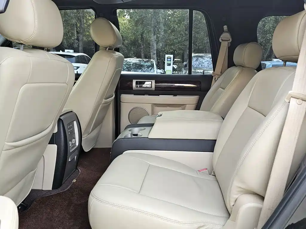 Lincoln Navigator 2005 5.4L