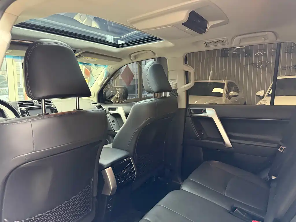 Toyota Prado 2018 3.5L Automatic TX-L NAVI Rear-Mounted Spare Tire