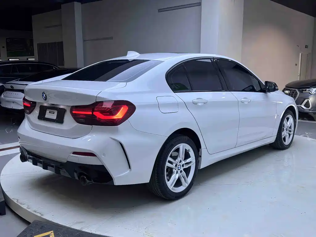 BMW 1 Series 2023 120i M Sport Night Edition