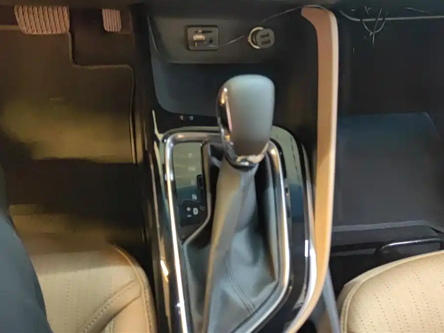 Buick GL6 2021 323T Mild Hybrid Interconnected Premium Edition