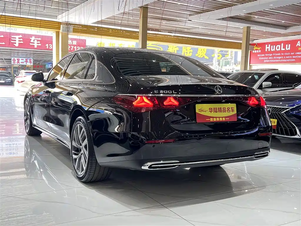 Mercedes-Benz E-Class 2024 E 300 L Fashion