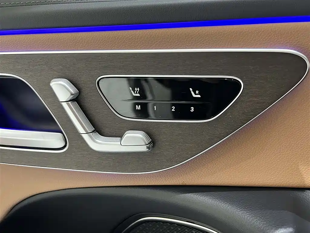 Mercedes-Benz E-Class 2024 E 300 L Fashion