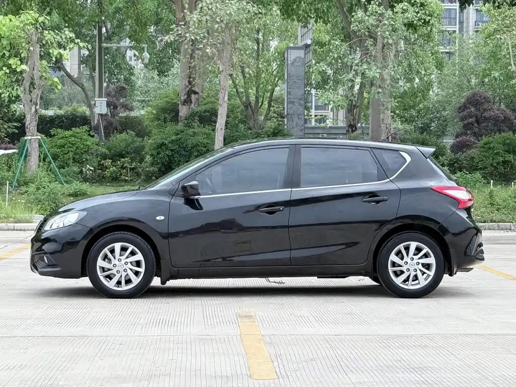 Nissan Tiida 2016 1.6L CVT Sport Edition