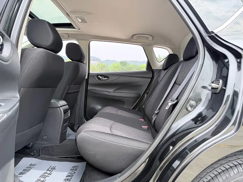 Nissan Tiida 2016 1.6L CVT Sport Edition