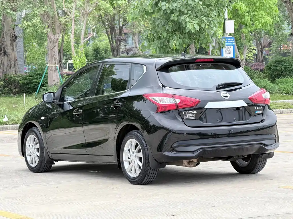 Nissan Tiida 2016 1.6L CVT Sport Edition