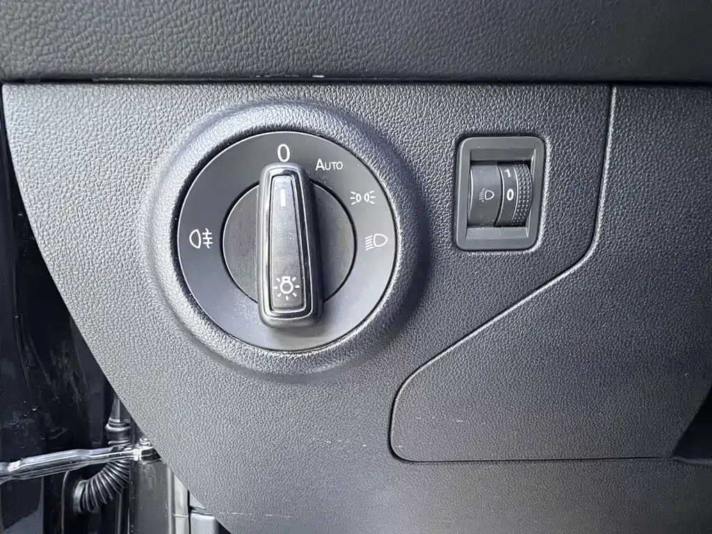 Jetta VS7 2022 Black Blade Edition 1.4T Automatic Pro