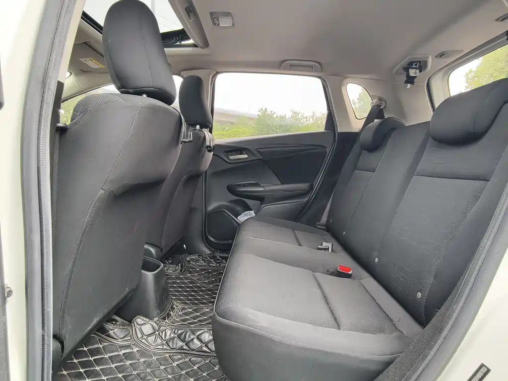 Honda Fit 2016 1.5L LXS CVT Comfort Sunroof Edition