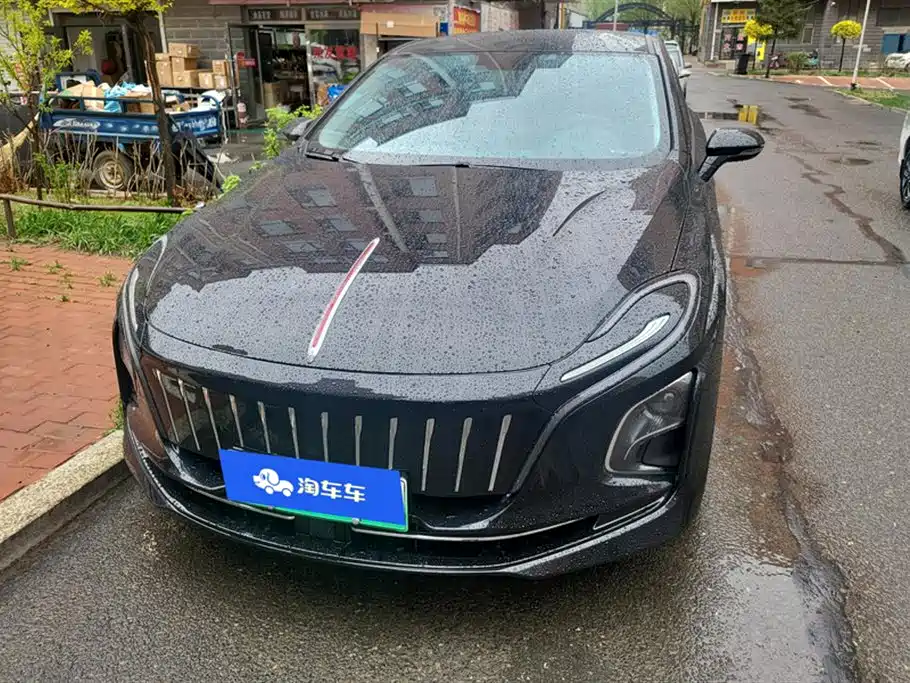 Hongqi E-QM5 2023 620km PLUS