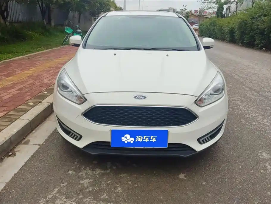 Ford Focus 2017 Hatchback EcoBoost 125 Automatic Trend Smart Edition