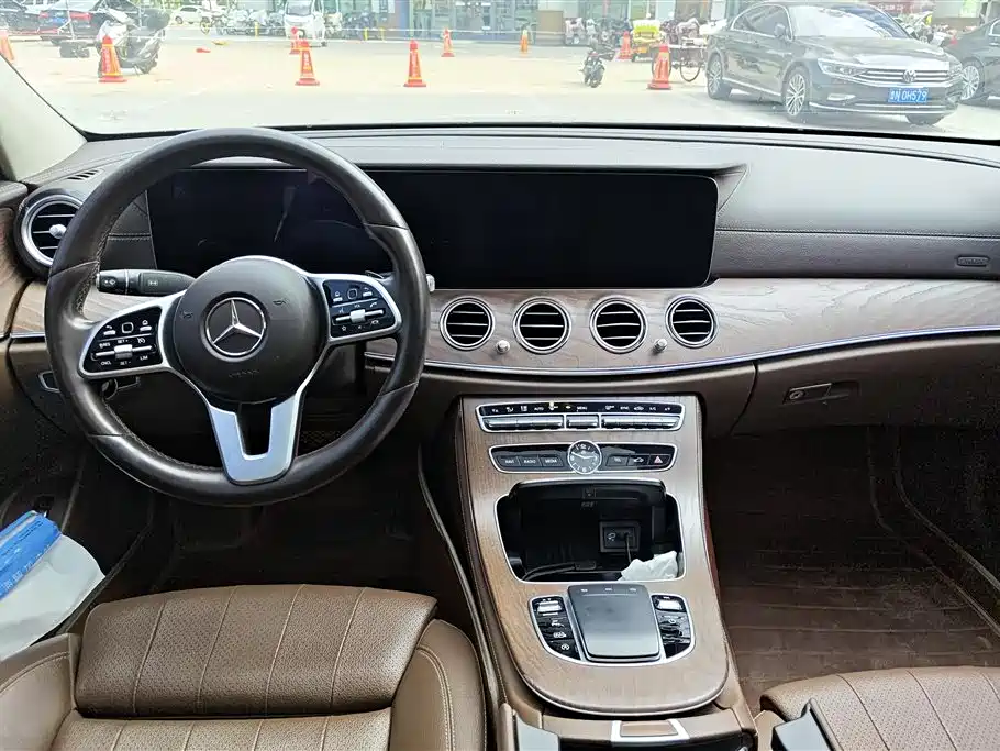 Mercedes-Benz E-Class 2019 E 260 L
