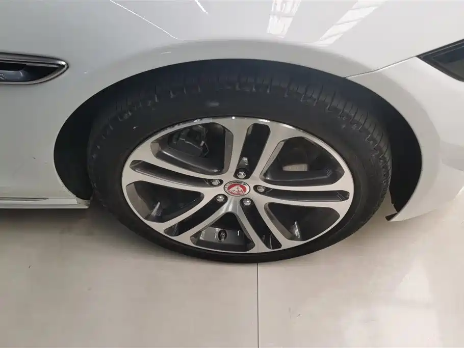 Jaguar XEL 2021 2.0T 250PS R-Dynamic S