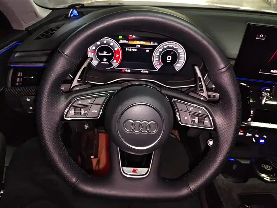 Audi A4L 2020 40 TFSI Luxury Dynamic