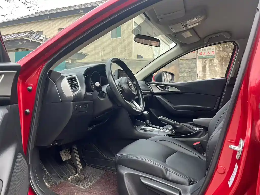 Mazda 3 Axela 2017 model Sedan 1.5L Automatic Comfort Edition China VI