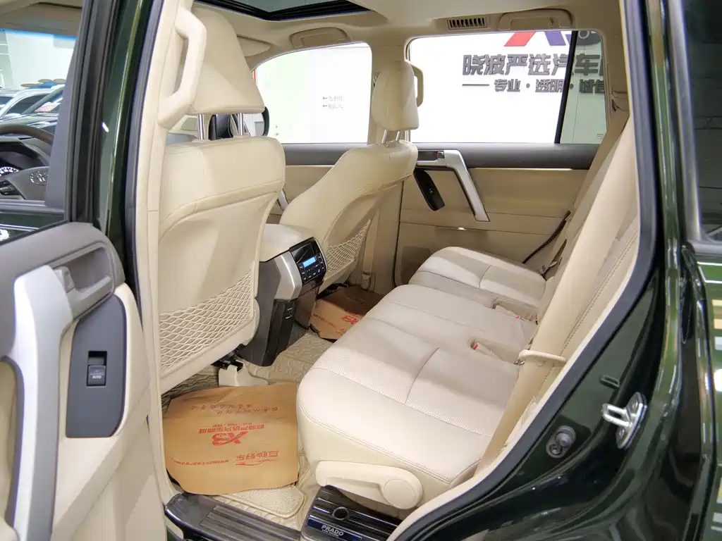 Prado 2018 3.5L Automatic TX-L Rear-Mounted Spare Tire
