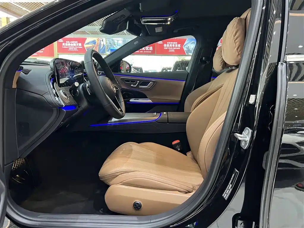 Mercedes-Benz E-Class 2024 E 300 L Fashion