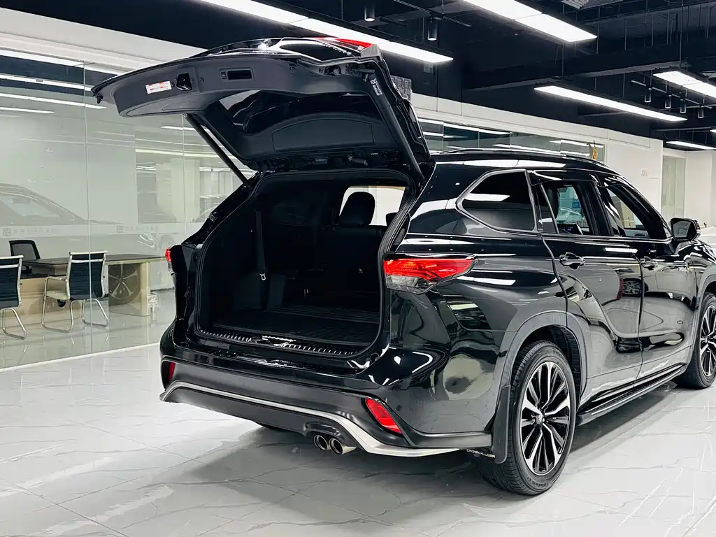 2021 Toyota Crown Kluger 2.5L HEV AWD Premium Edition