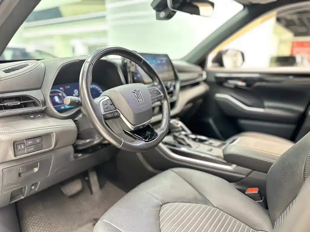 2021 Toyota Crown Kluger 2.5L HEV AWD Premium Edition