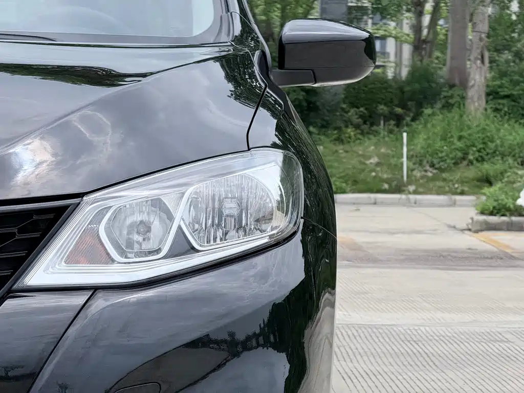 Nissan Tiida 2016 1.6L CVT Sport Edition