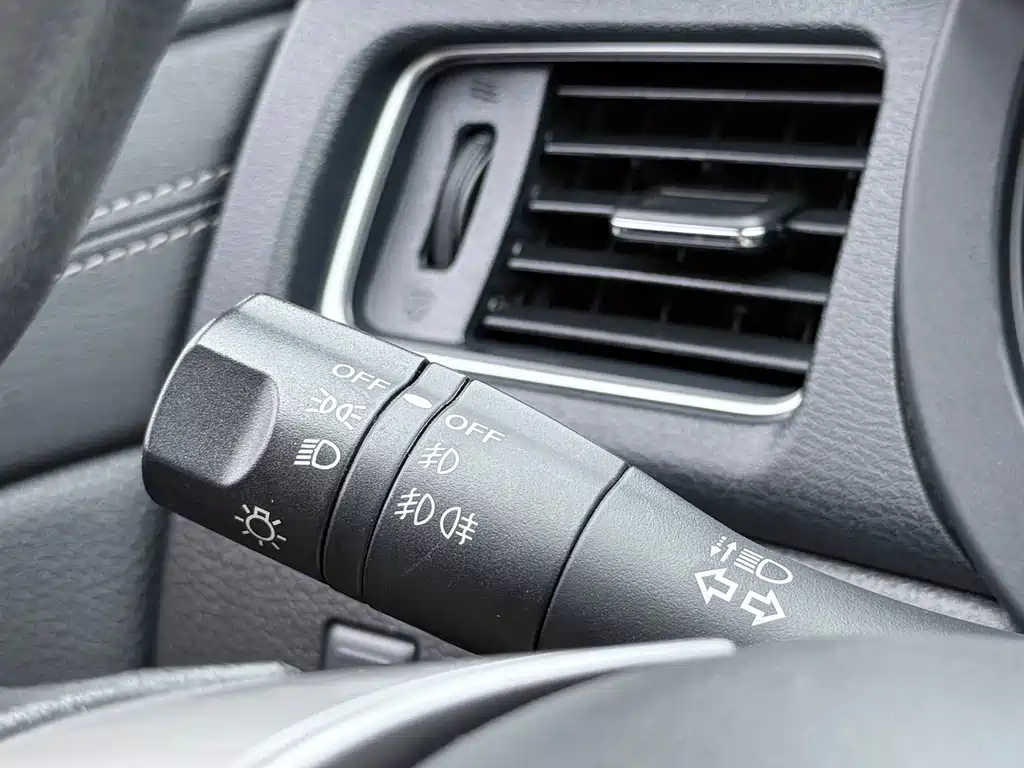 Nissan Tiida 2016 1.6L CVT Sport Edition