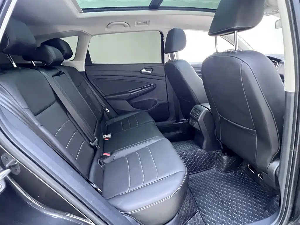 Jetta VS7 2022 Black Blade Edition 1.4T Automatic Pro