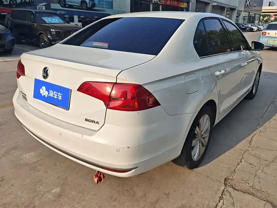 Volkswagen Bora 2017 1.6L Automatic Comfort Edition