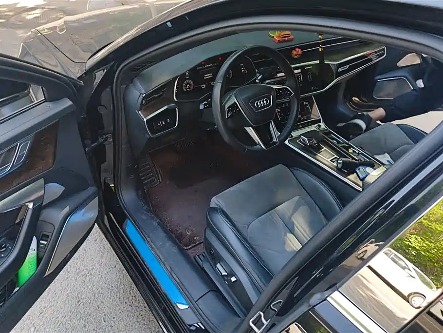 Audi A6L 2023 45 TFSI臻选动感型