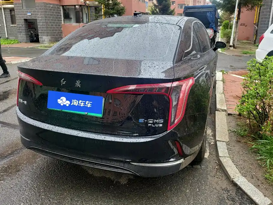 Hongqi E-QM5 2023 620km PLUS