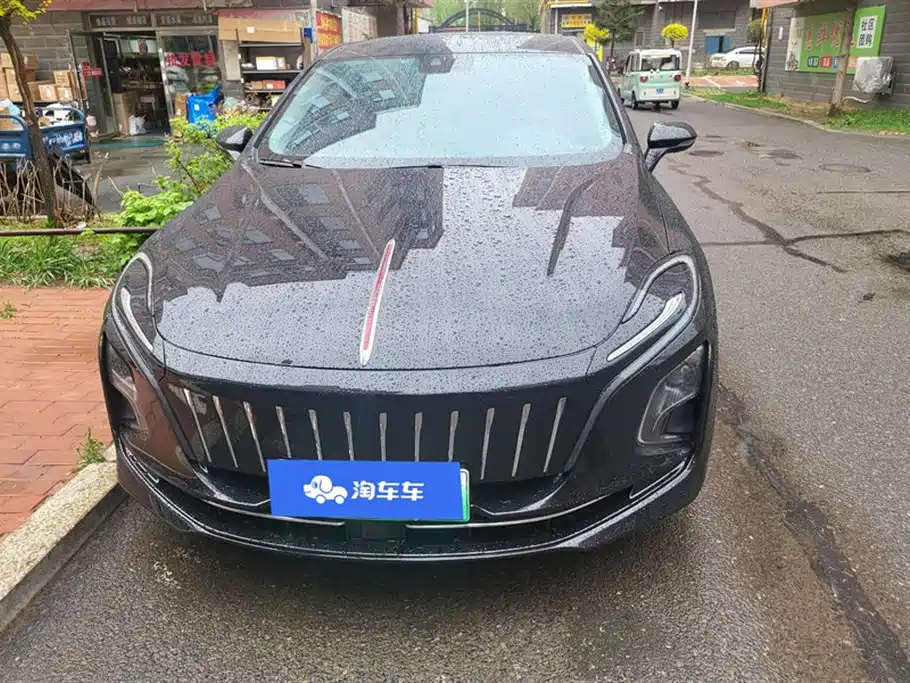Hongqi E-QM5 2023 620km PLUS