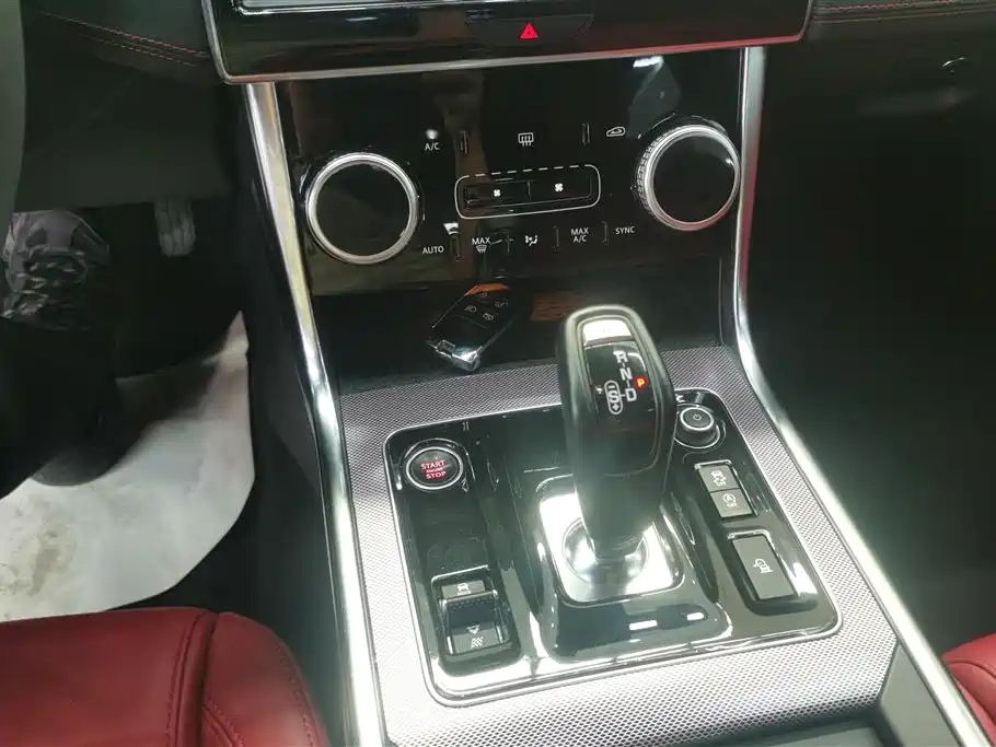 Jaguar XEL 2021 2.0T 250PS R-Dynamic S