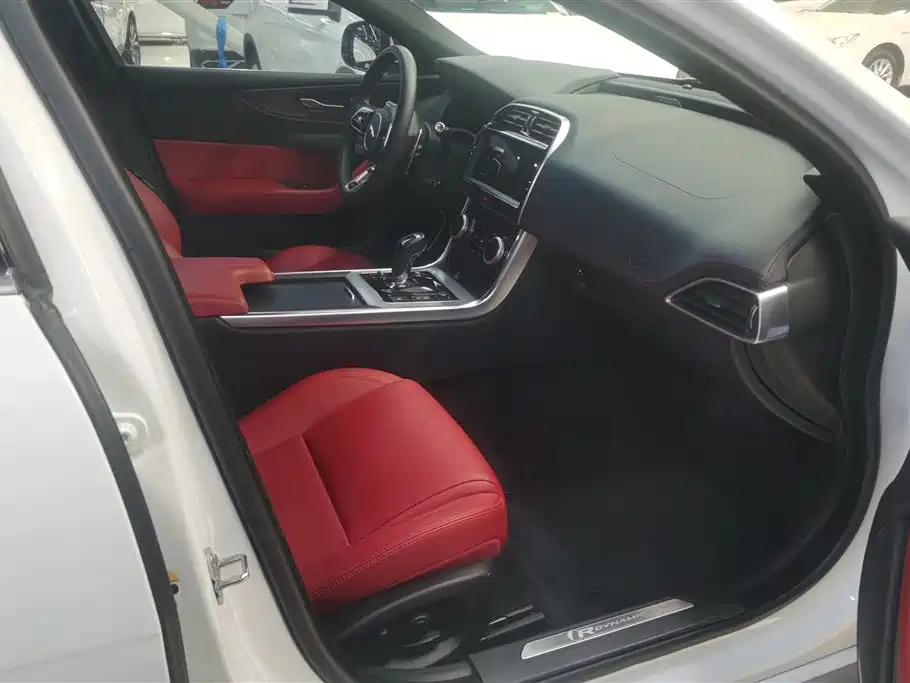 Jaguar XEL 2021 2.0T 250PS R-Dynamic S
