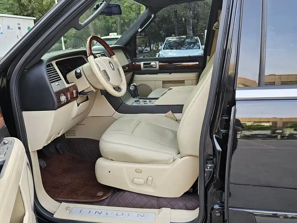 Lincoln Navigator 2005 5.4L