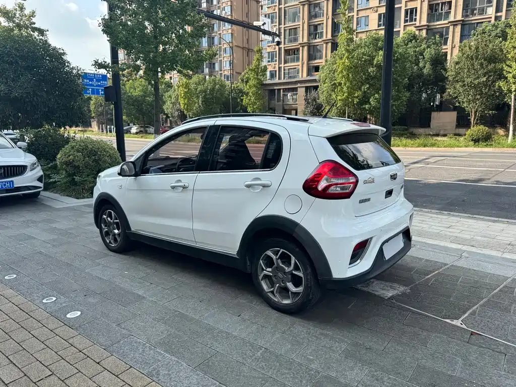 Geely Vision X1 2017 1.3L Auto Fun Edition