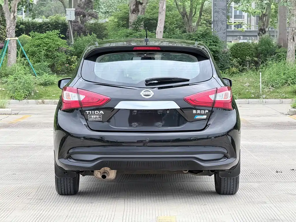 Nissan Tiida 2016 1.6L CVT Sport Edition
