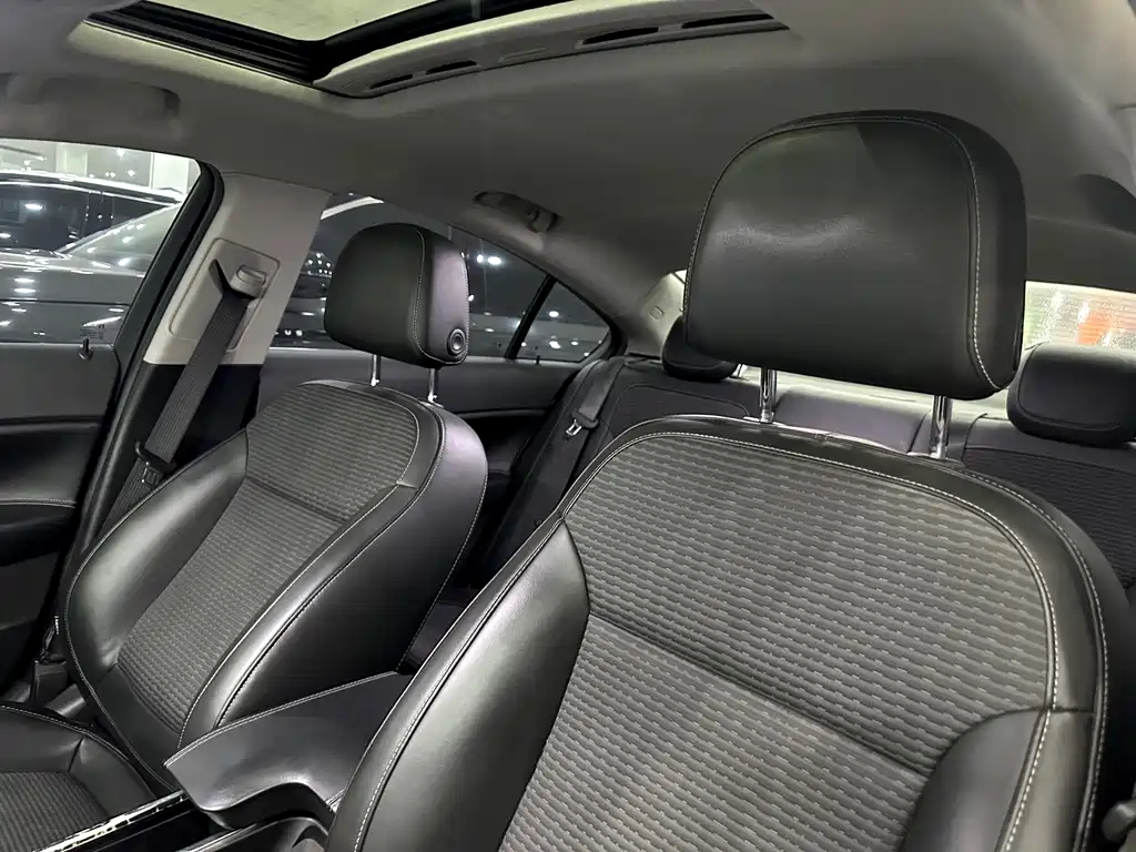 Buick Regal 2015 1.6T Leading Technology Edition