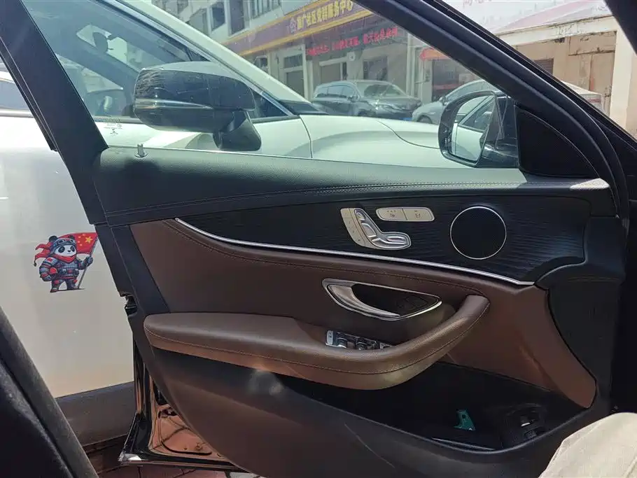 Mercedes-Benz E-Class NEV 2021 E 350 e L Plug-in Hybrid Sports Sedan