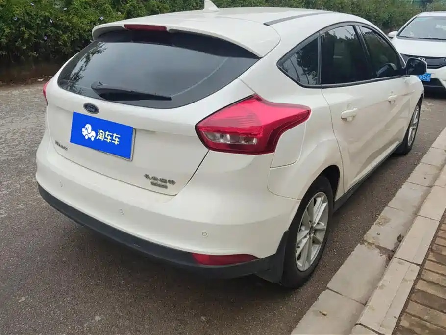 Ford Focus 2017 Hatchback EcoBoost 125 Automatic Trend Smart Edition
