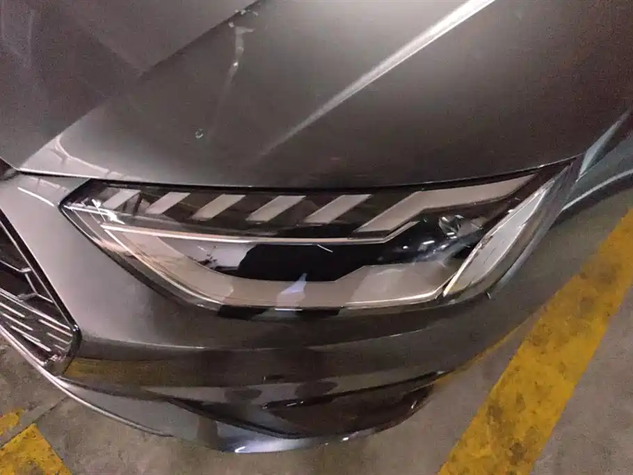 Audi A4L 2020 40 TFSI Luxury Dynamic