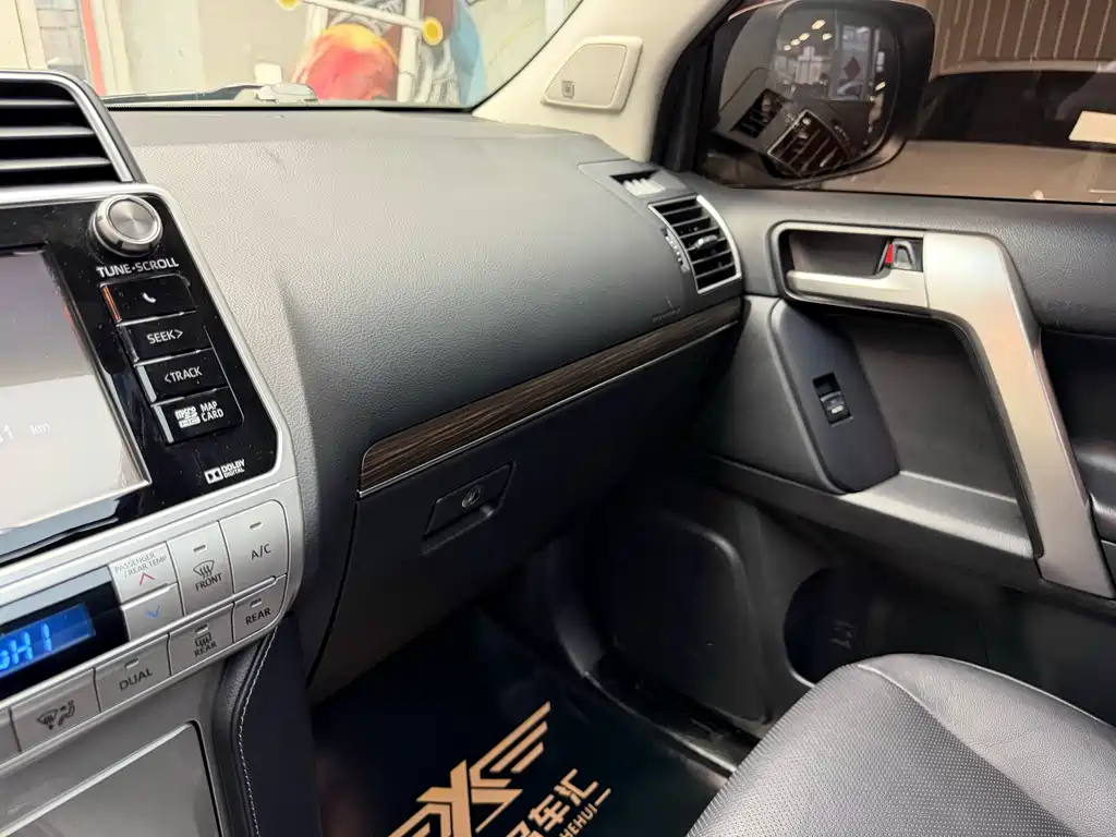 Toyota Prado 2018 3.5L Automatic TX-L NAVI Rear-Mounted Spare Tire