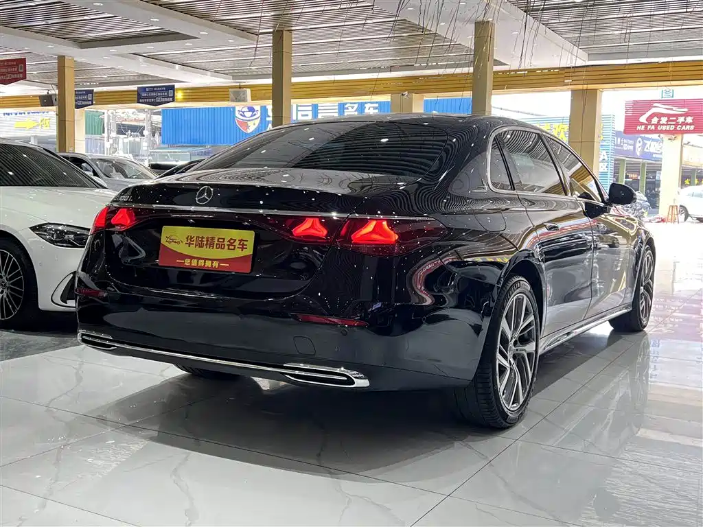 Mercedes-Benz E-Class 2024 E 300 L Fashion