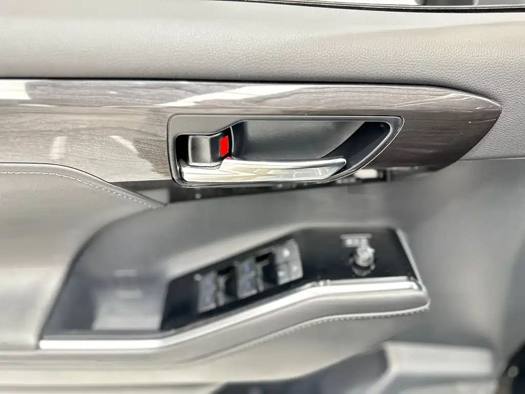 2021 Toyota Crown Kluger 2.5L HEV AWD Premium Edition