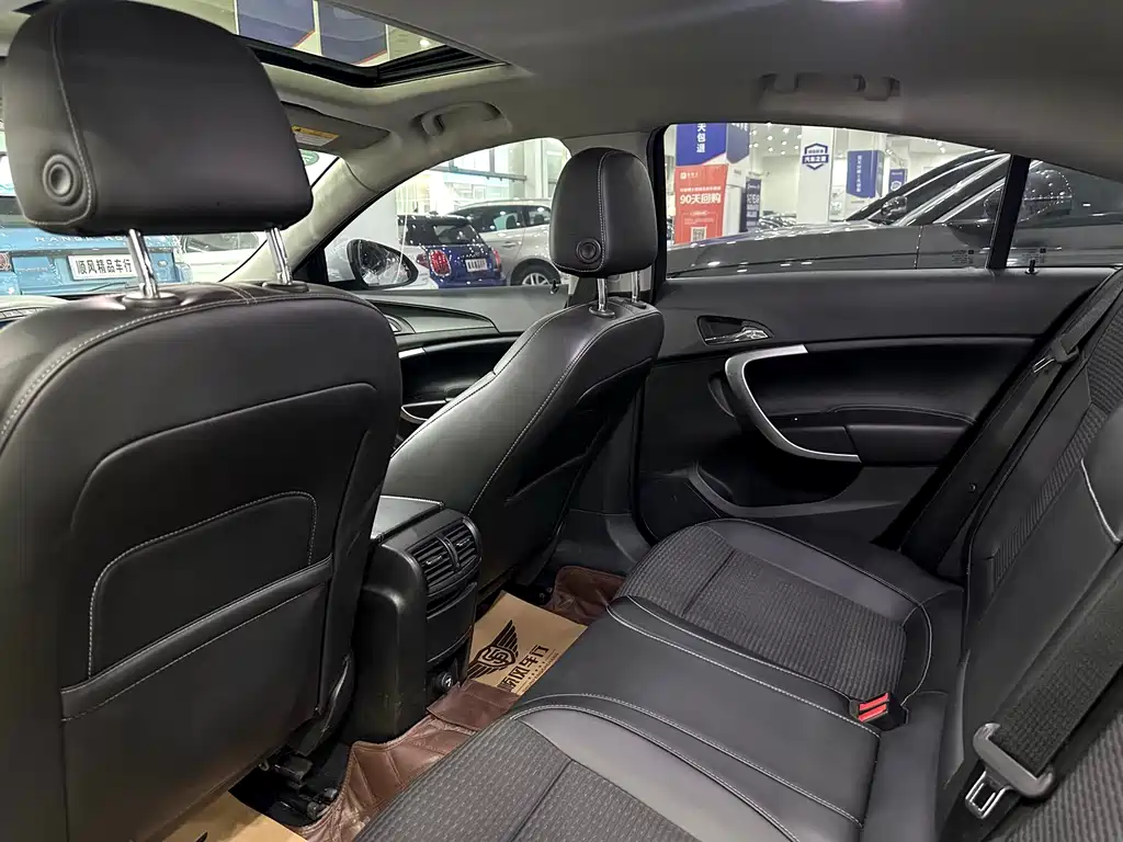 Buick Regal 2015 1.6T Leading Technology Edition