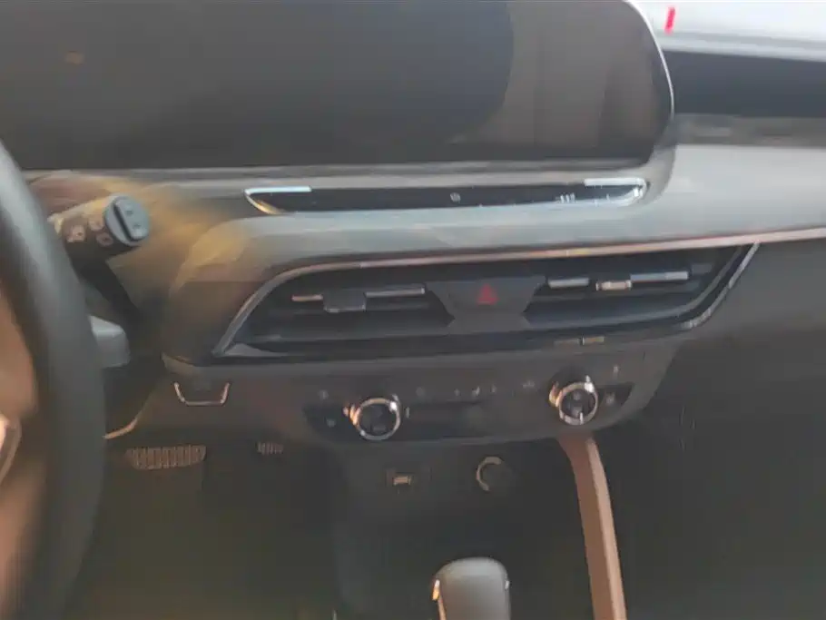 Buick GL6 2021 323T Mild Hybrid Interconnected Premium Edition