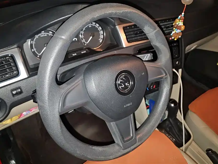 Skoda Rapid Spaceback 2014 1.6L Automatic Yuexiang Edition