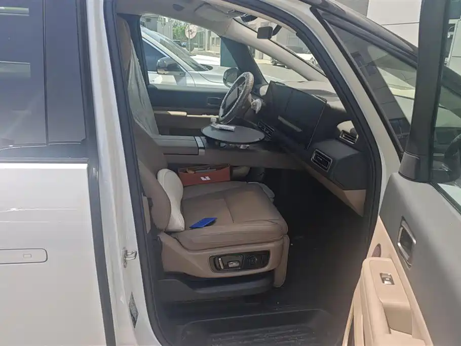 Li Auto MEGA 2025 Home Special Edition