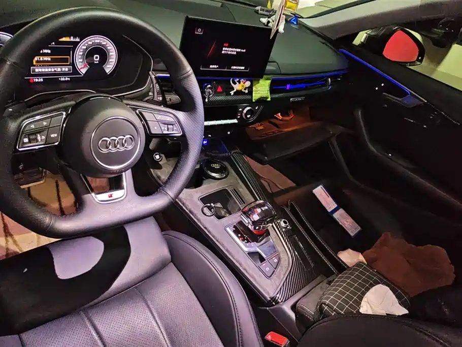 Audi A4L 2020 40 TFSI Luxury Dynamic