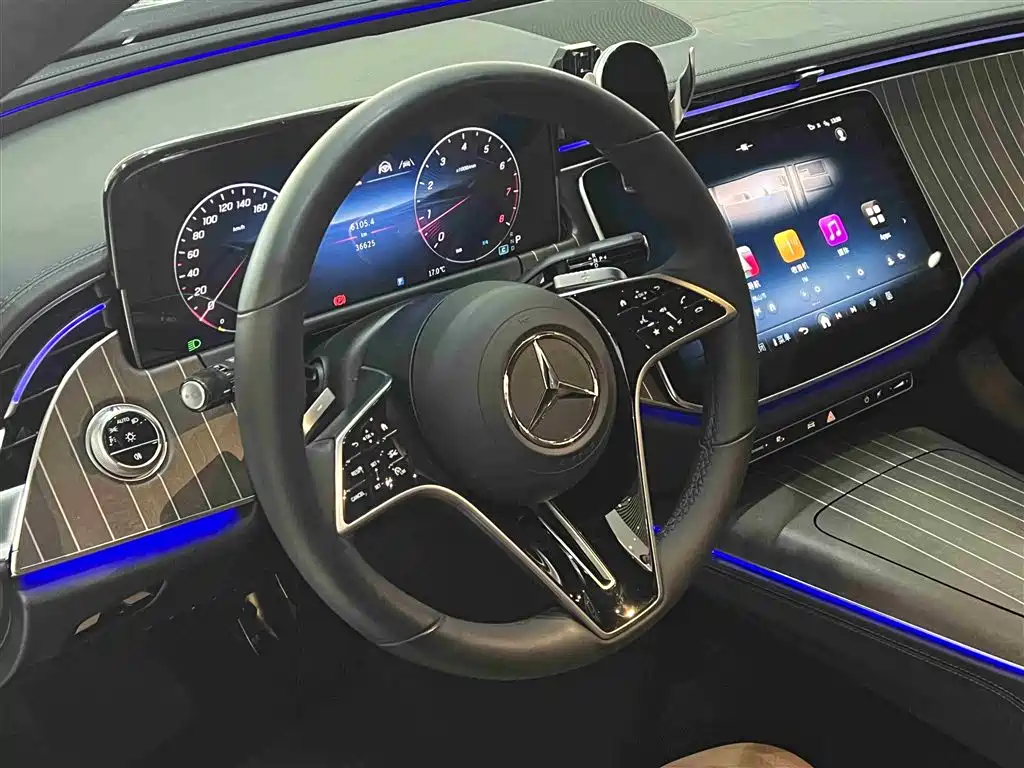 Mercedes-Benz E-Class 2024 E 300 L Fashion