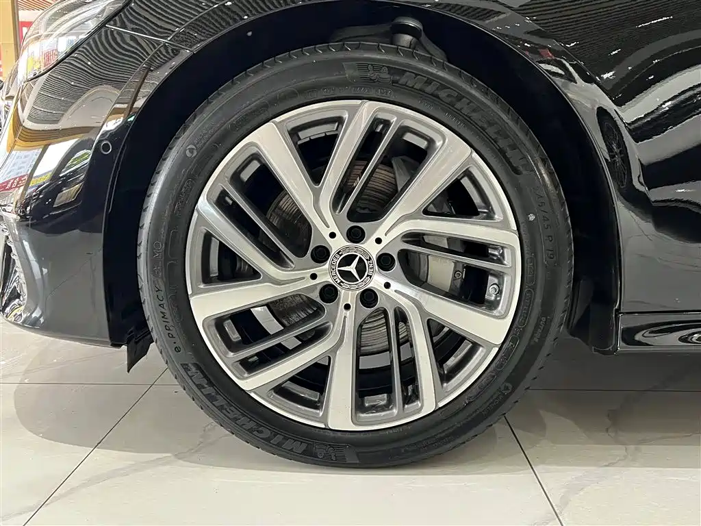 Mercedes-Benz E-Class 2024 E 300 L Fashion