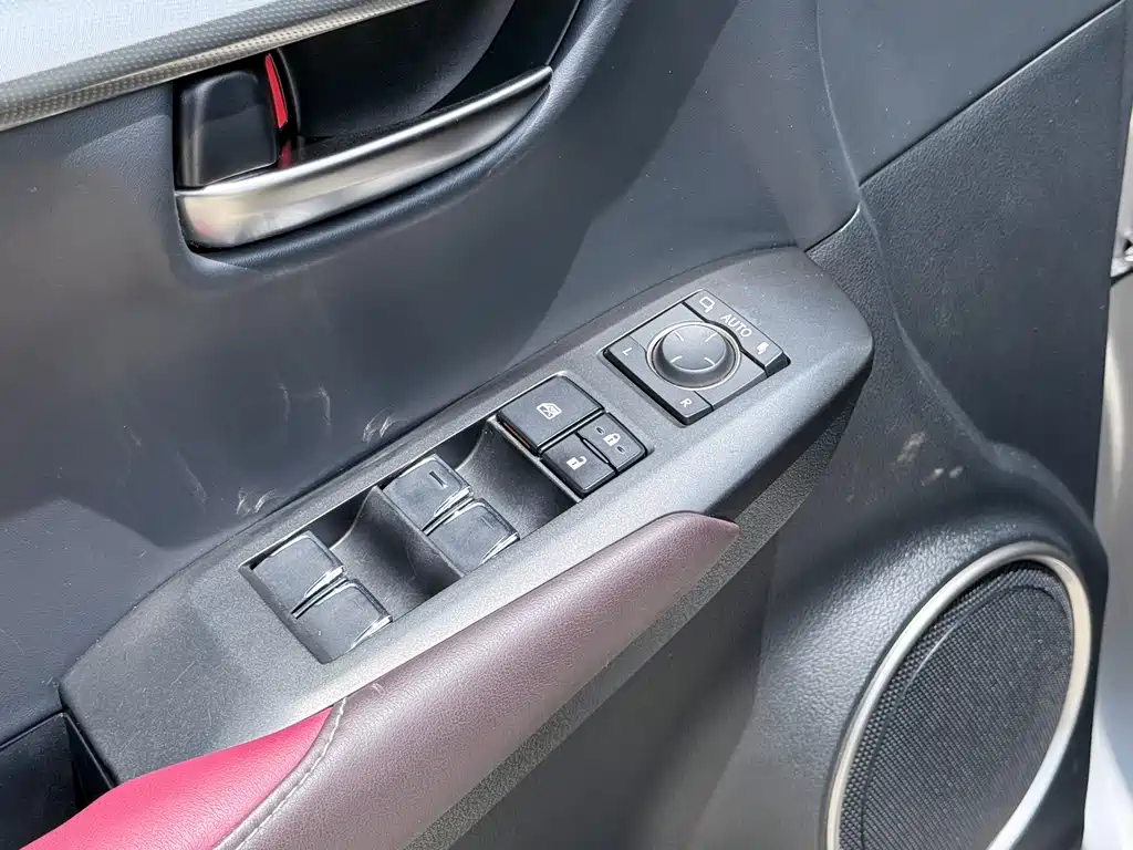 Lexus NX 2018 200 FWD Fengxing Edition China V