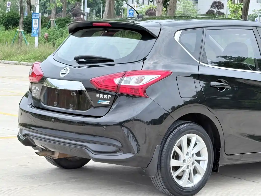 Nissan Tiida 2016 1.6L CVT Sport Edition